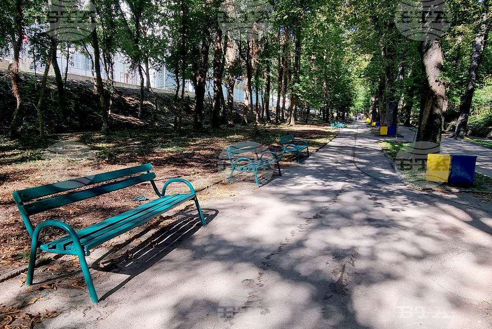 Шумен - парк „Кьошкове“ - почистване и освежаване - кмет - инспекция