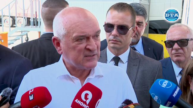 Служебното правителство се ръководи от професионализма и спазва изискванията на българското законодателство, каза в Русе Димитър Главчев