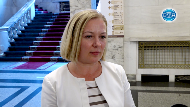 Предлаганите промени в Закона за съдебната власт гарантират, че Висш съдебен съвет с изтекъл мандат не може да избира "тримата големи" в съдебната власт, каза Надежда Йорданова