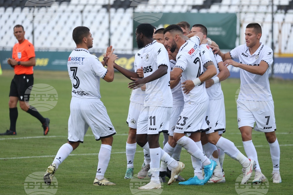 Славия постигна минимална победа над Локомотив Пловдив, Иван Минчев се разписа на два пъти