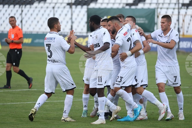 Старши треньорът на Славия Златомир Загорчич определи групата за домакинството на Крумовград