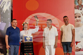 Село Царевец - фестивал "Фолклорен извор" - награждаване в конкурс "Старите песни на нов глас"