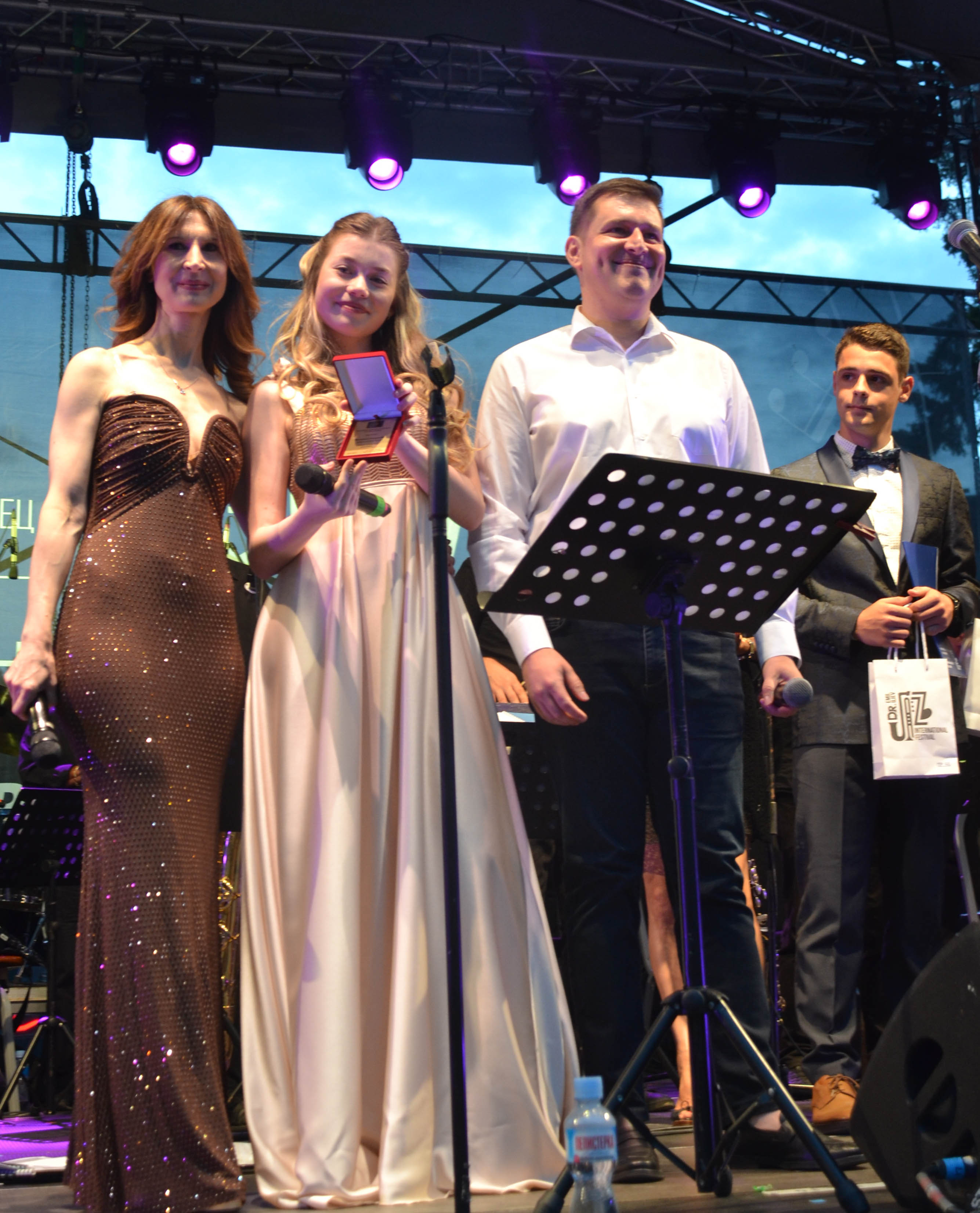 Международният джаз фестивал „Доктор Емил Илиев" бе открит тази вечер в Боровец