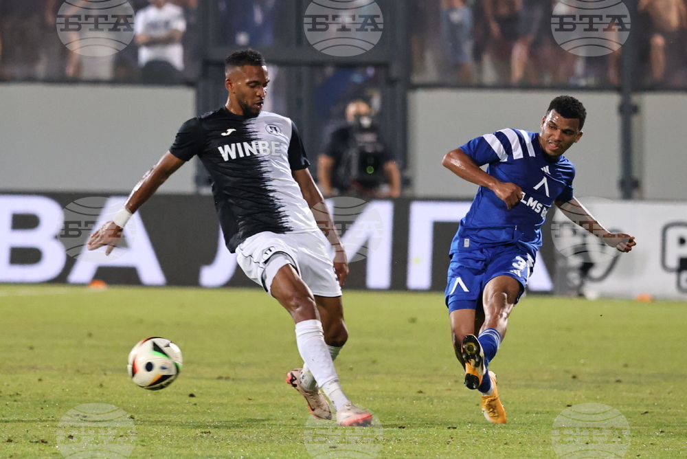 Левски победи Локомотив Пловдив като домакин