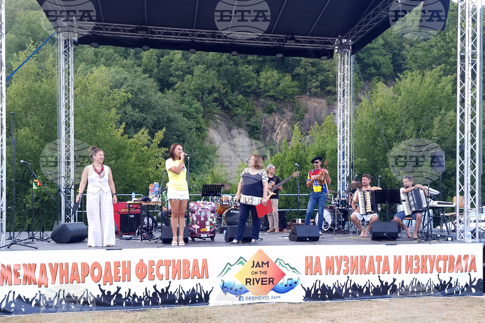 Село Дебнево - Jam on the river - фестивал - концерти