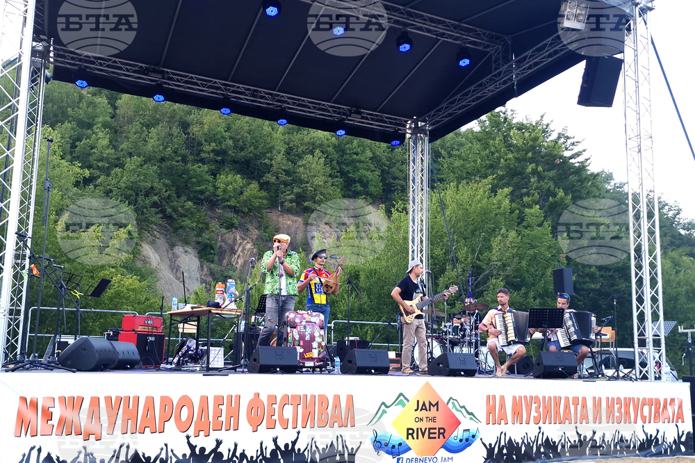 Село Дебнево - Jam on the river - фестивал - концерти