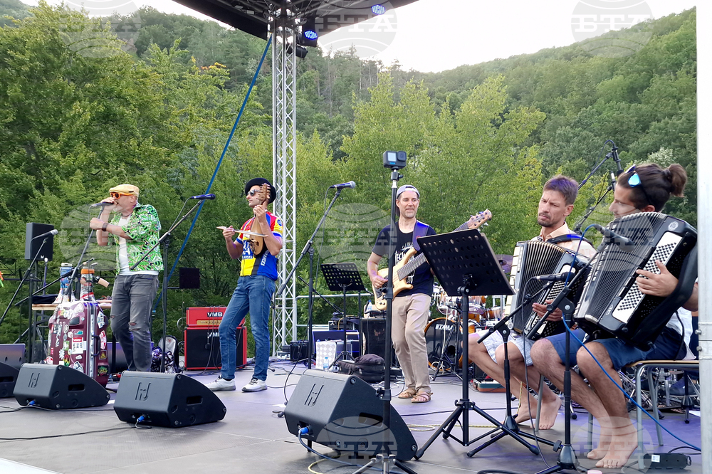Село Дебнево - Jam on the river - фестивал - концерти