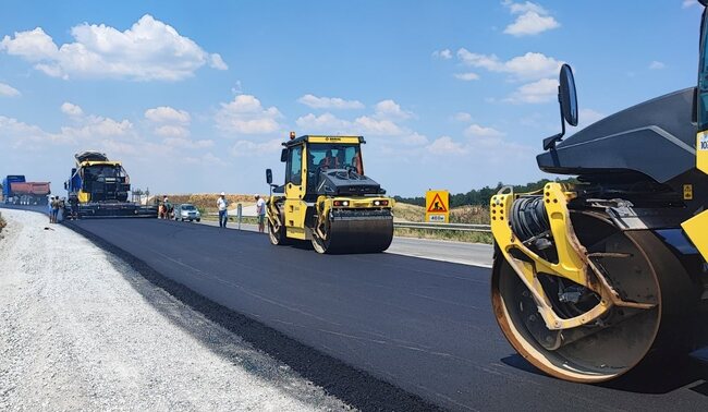 АПИ: С ускорени темпове се изграждат участъци от първите 3 лота от АМ „Хемус“