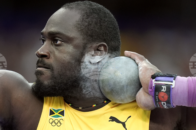    Ямайският атлет в тласкането на гюле Раджиндра Кемпбъл ще се състезава вече за Турция