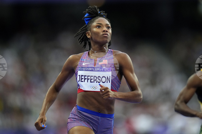 Бронзовата медалистка от Париж 2024 на 100 метра Мелиса Джеферсън-Уудън спечели спринта на 200 метра на турнира Grand Slam във Филаделфия