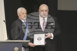 Илия Лалов - състезател по плуване и водна топка, треньор и спортен деец