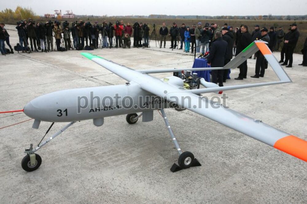 Кметът на Гостомел, град с военно летище край Киев, е убит при обстрел, информира общината