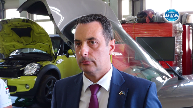 Хаос с техническите прегледи на автомобилите няма, игнорирахме човешкия фактор, заяви министър Георги Гвоздейков