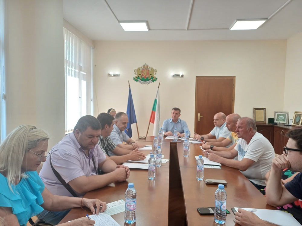 ОА Хасково: Заседание на Областната епизоотична комисия във връзка с влошената епизоотична обстановка в Румъния и Гърция по отношение на заболяването чума по дребните преживни животни