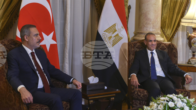 Външните министри на Турция и Египет ще обсъдят примирието в Газа и усилията за възстановяването на ивицата след края на войната