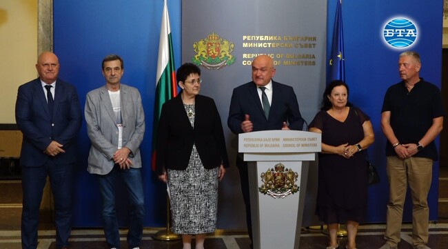 Отпускаме 184 млн. лева за възнаграждения във висшите държавни училища и научните организации, заяви премиерът Главчев