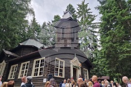 Боровец - храм „Преображение Господне" - архиерейска вечерня