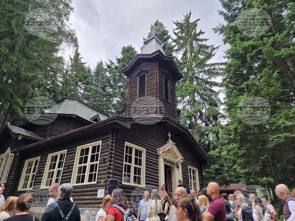 Боровец - храм „Преображение Господне" - архиерейска вечерня