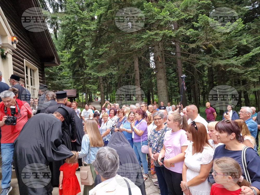 Боровец - храм „Преображение Господне" - патриарх Даниил - архиерейска вечерня