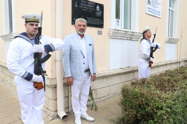 Драгомир Драганов към ВМС: Вие успешно се справяте с предизвикателствата на деня и допринасяте за мирното и прогресивно развитие на България и Европа