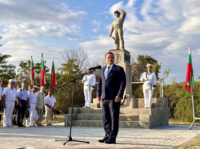 Русе отбеляза 145 години от създаването на Военноморските сили в България