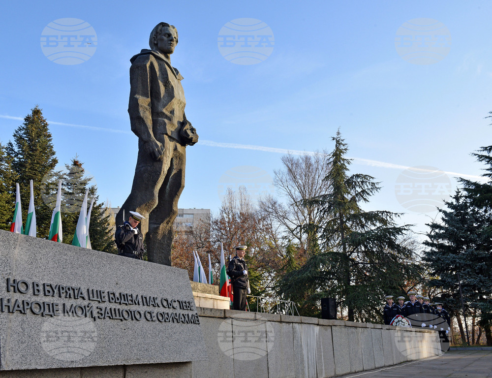 Варна - ВВМУ „Н.Й.Вапцаров“ - 113 години от рождението на патрона на училището