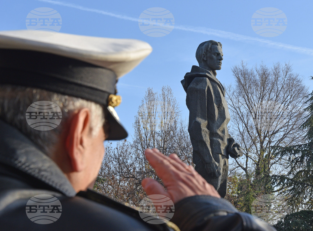 Варна - ВВМУ „Н.Й.Вапцаров“ - 113 години от рождението на патрона на училището