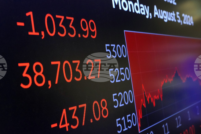 Американските борсови индекси се понижават рязко на фона на напрежението около Гренландия