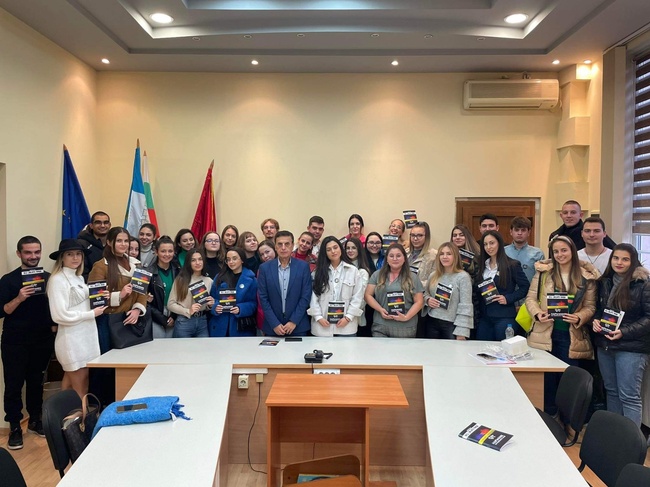 Апелативна прокуратура – Пловдив: Прокурори от Районна прокуратура–Пловдив подкрепиха участието на 45 студенти по право от ПУ „Паисий Хилендарски“ в инициатива по проект „Корпус на поемните лица“