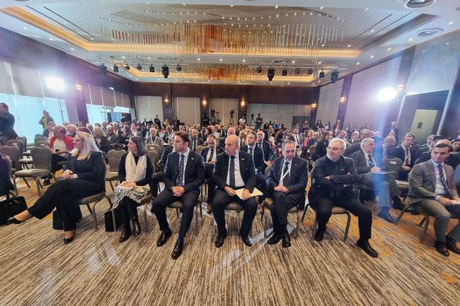 Foreign Ministers of Bulgaria, Republic of North Macedonia Underscore Need to Encourage Economic Contacts
