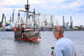 Варна - увеселителни кораби - пиратски разходки