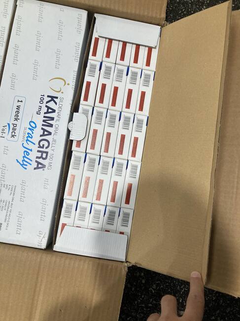 Агенция "Митници": Над 13 000 сексуални стимуланти откриха в лек автомобил митническите служители на МП Капитан Андреево