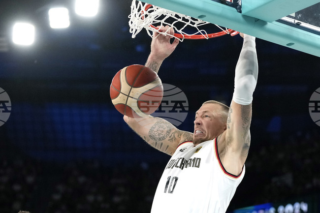 Центърът Даниел Тайс ще подсили състава на Германия за европейската квалификация с България