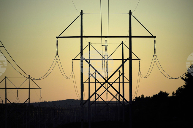 Косовски бизнеси протестират в Прищина с искане за отлагане с една година на директивата за купуване на електроенергия от отворения пазар