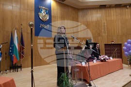 Велико Търново - Великотърновски университет - тържествено събрание - Илияна Йотова