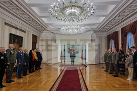 Румен Радев - военнослужещи - удостояване