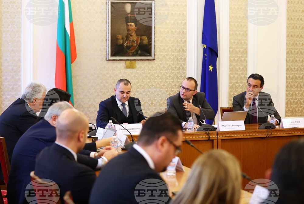 Парламент - Комисия по икономическа политика и иновации