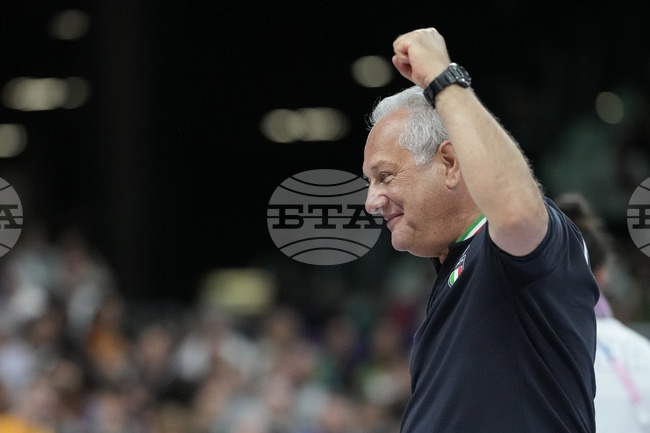 Хулио Веласко изведе Италия до световната титла по волейбол при жените