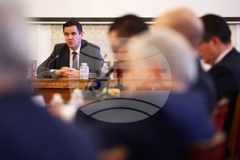 Парламент - Комисия по икономическа политика и иновации