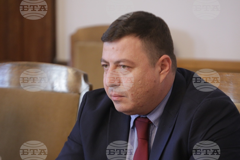 Парламент - Комисия по въпросите на децата, младежта и спорта - Петър Бучков