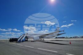 Бургас - летище - едномилионен пътник за 2024 г. - посрещане