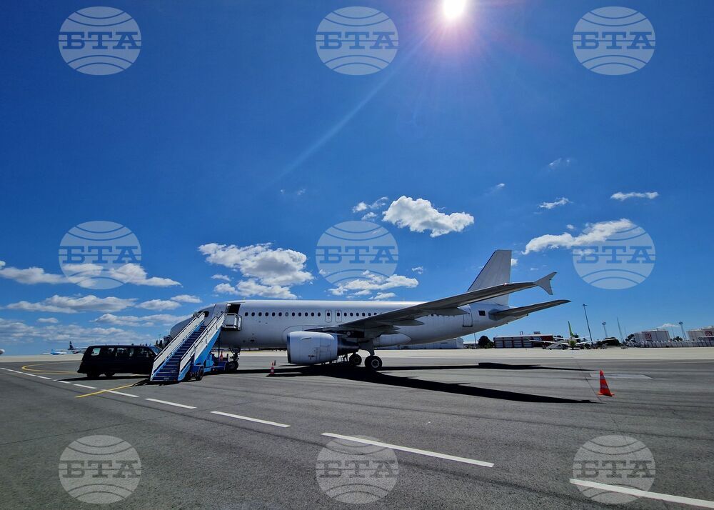 Бургас - летище - едномилионен пътник за 2024 г. - посрещане