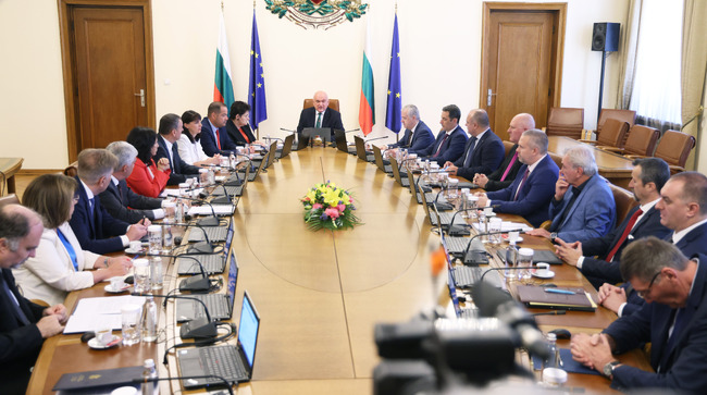 МС: Премиерът Главчев направи отчет на свършеното от служебното правителство