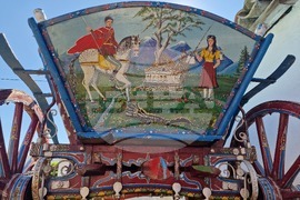 Търговище - Дарение за Регионален исторически музей - изписана каручка