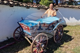 Търговище - Дарение за Регионален исторически музей - изписана каручка