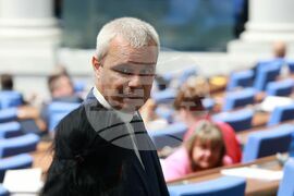 Народно събрание - заседание - Костадин Костадинов