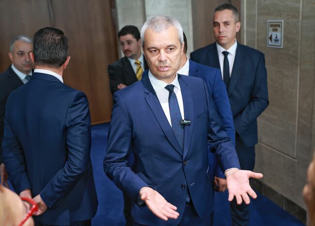 „Възраждане“ ще подкрепи подписката на ПП-ДБ за отстраняване на заемащия длъжността председател на антикорупционната комисия Антон Славчев
