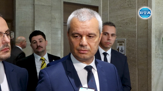 "Възраждане" не вижда подходящ човек за служебен премиер сред възможностите, от които президентът може да избира, каза Костадин Костадинов