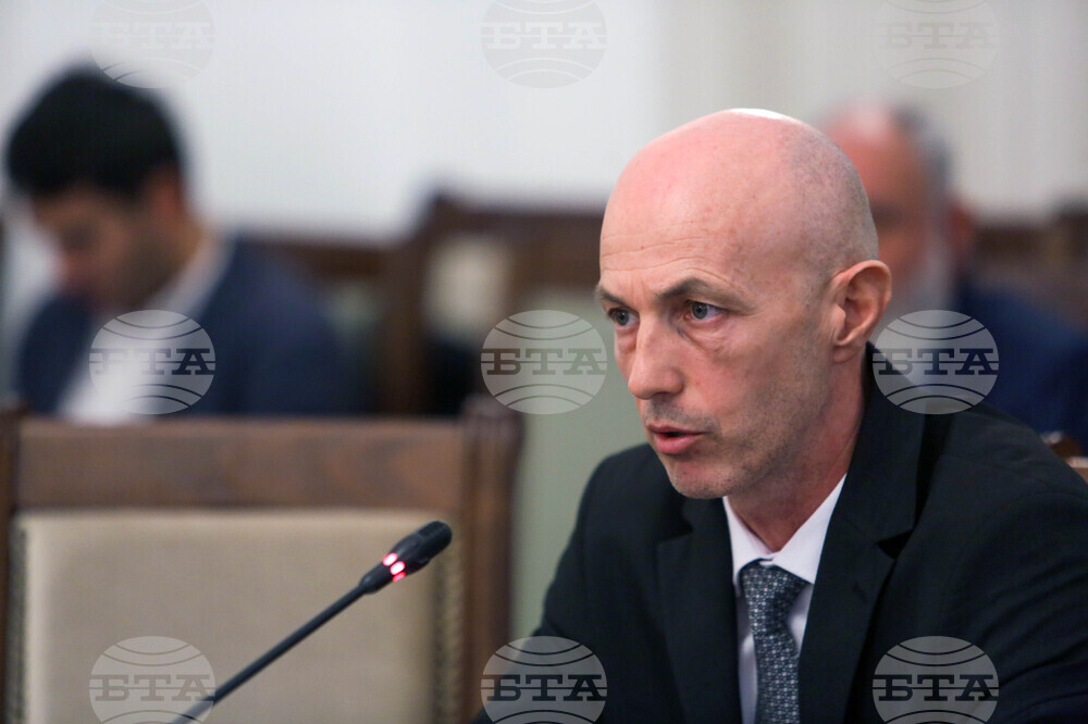 Парламент - Комисия по регионална политика, благоустройство и местно самоуправление - Коста Стоянов