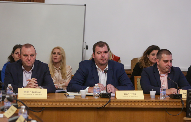 От петък работи и втора лаборатория на ГКПП "Капитан Андреево", съобщи министър Явор Гечев